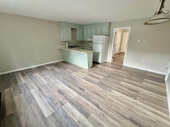 3 Peggy Ln in East Lyme, CT - Building Photo - Building Photo