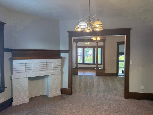 261 E 6th St, Unit D in Erie, PA - Building Photo - Building Photo