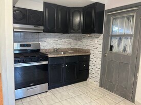 14050 Candler Ave, Unit Charming In Law Quarters in San Jose, CA - Building Photo