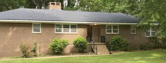 215 Shady Ln in Bono, AR - Building Photo