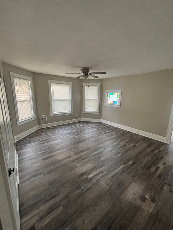 207 W Main St in Millville, NJ - Foto de edificio - Building Photo