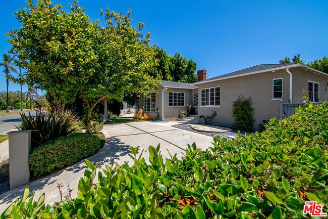 property at 424 Highland Ave