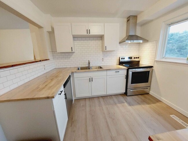 39 Scott Cres in Barrie, ON - Building Photo - Building Photo