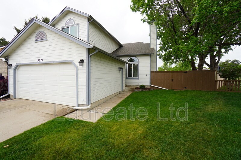 9521 Joyce Ln in Littleton, CO - Building Photo