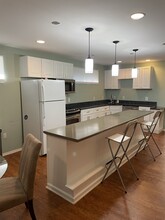 9717 Connecticut Ave, Unit Basement in Kensington, MD - Foto de edificio - Building Photo