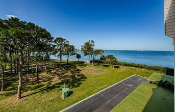 2700 Bayshore Blvd in Dunedin, FL - Foto de edificio - Building Photo