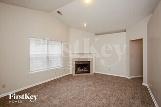 5043 W 57th St in Indianapolis, IN - Foto de edificio - Building Photo