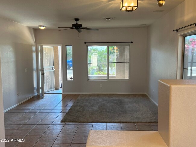 14390 W Weldon Ave in Goodyear, AZ - Foto de edificio - Building Photo
