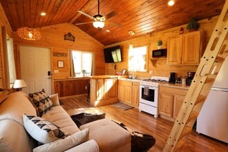 68 Upland Dr in Sandpoint, ID - Building Photo - Building Photo