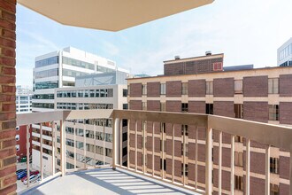 2140 L St NW in Washington, DC - Building Photo - Building Photo