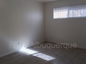 336 Pennsylvania St NE in Albuquerque, NM - Building Photo - Building Photo