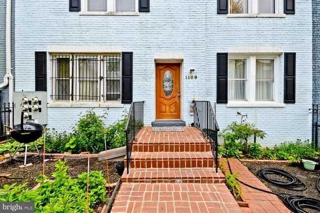 1109 Penn St NE in Washington, DC - Building Photo - Building Photo