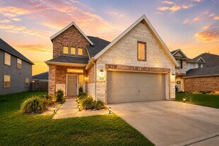 6126 Prince Pl Dr in Rosenberg, TX - Building Photo