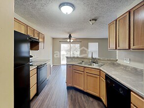 7276 Burlat Ln in Noblesville, IN - Foto de edificio - Building Photo