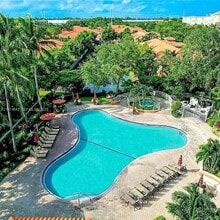 4949 N Harbor Isles Dr in Fort Lauderdale, FL - Building Photo - Building Photo