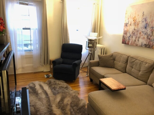 58 S Russell St, Unit 1, Unit 1