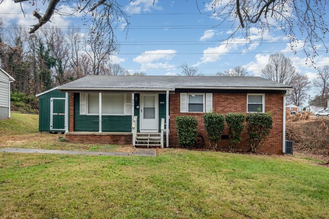 property at 825 Norwood Dr