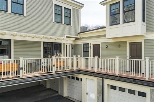15 Valentine St, Unit #15 in Cambridge, MA - Building Photo