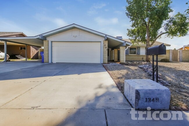 1349 W Morrow Dr in Phoenix, AZ - Building Photo - Building Photo