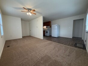 24002 Sequoia Rd in Petersburg, VA - Building Photo - Building Photo