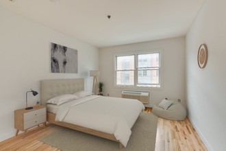 204 Grand St in Hoboken, NJ - Building Photo - Building Photo