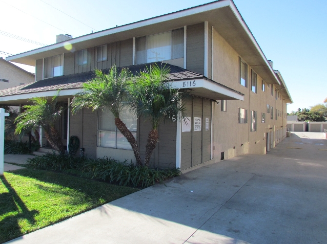 Evergreen Apartments in Downey, CA - Building Photo - Building Photo