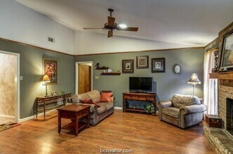 3017 Adrienne Dr in College Station, TX - Building Photo - Building Photo