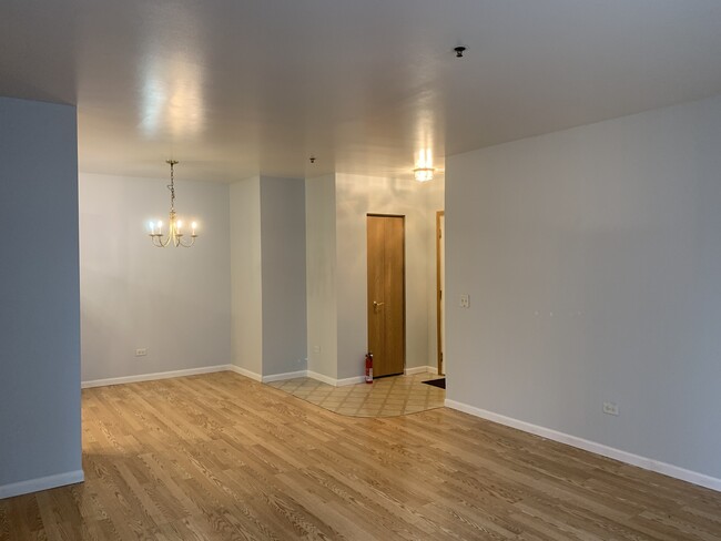 881 Swift Rd in Addison, IL - Building Photo - Building Photo
