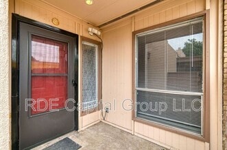3121 Park Ln in Dallas, TX - Building Photo - Building Photo