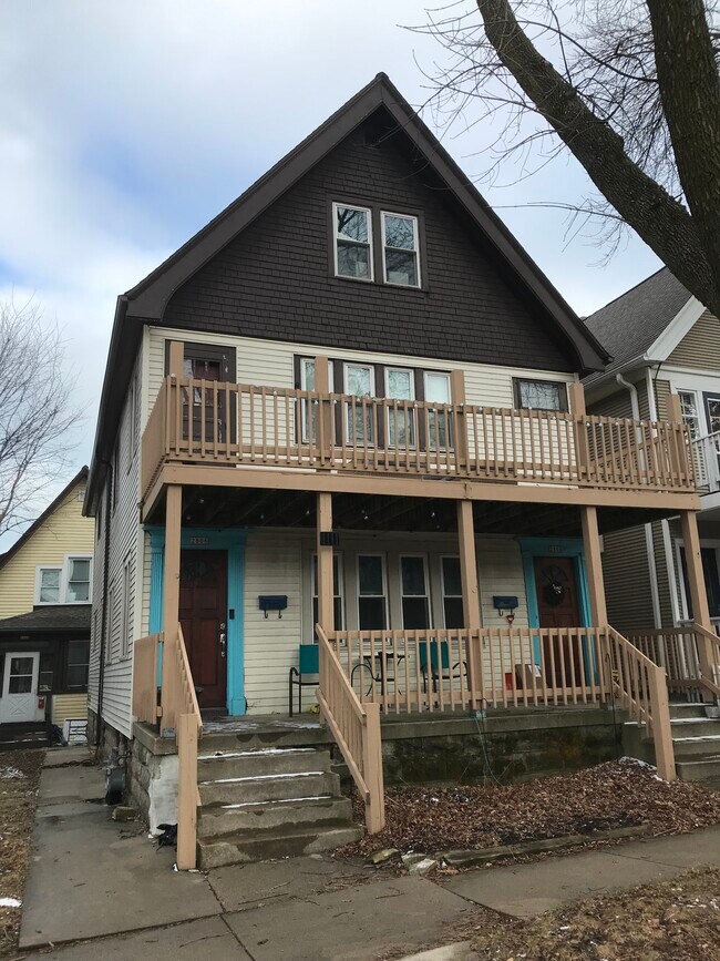 2806 S Clement Ave Rentals in Milwaukee, WI