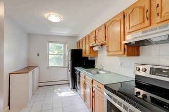 112 Decatur St in Arlington, MA - Building Photo - Building Photo