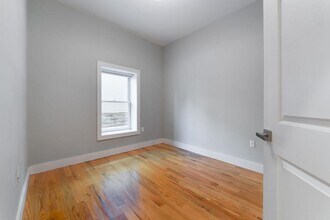 62 Newkirk St in Jersey City, NJ - Building Photo - Building Photo