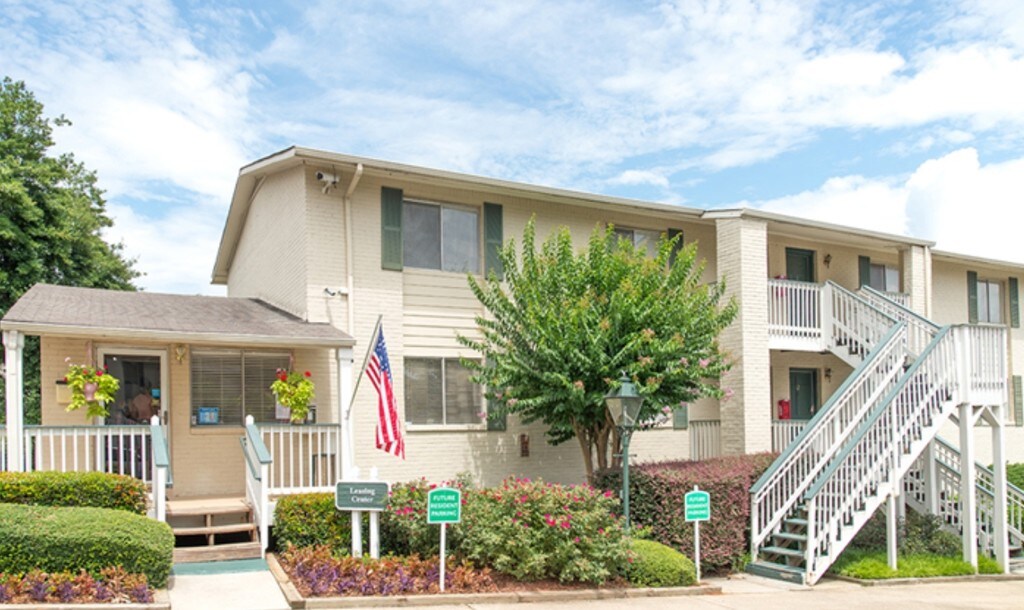 Cooper Lake Apartments in Mableton, GA