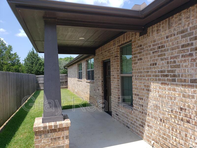 1407 N Monte Vista St in Ada, OK - Building Photo