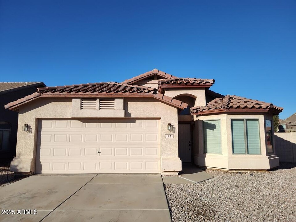 46 W Corriente Ct in San Tan Valley, AZ - Building Photo