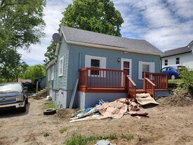 207 W 4th St in Millersburg, KY - Building Photo