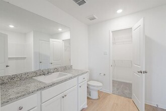 128 Paria Ct in Jarrell, TX - Building Photo - Building Photo