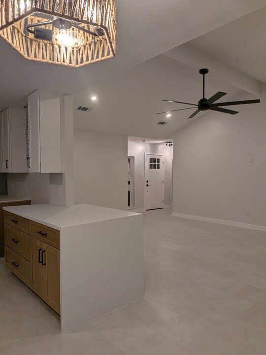 1403 Bramblebury Dr in Sugar Land, TX - Building Photo