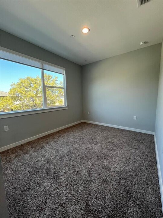 11517 Pastini Cir in Manchaca, TX - Building Photo