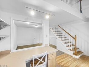 964 NJ-173 in Bloomsbury, NJ - Building Photo - Building Photo