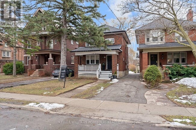 145 Glengrove Ave W