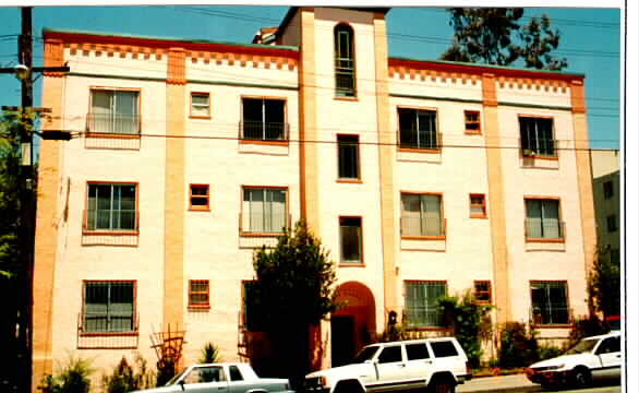 Blake Telegraph Apartments in Berkeley, CA - Building Photo - Building Photo