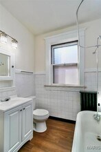 4166 Russell Blvd in St. Louis, MO - Building Photo - Building Photo