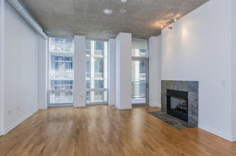 700 N Larrabee St, Unit 1505 in Chicago, IL - Building Photo - Building Photo