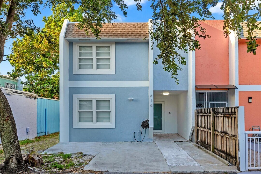 610 NW 11th St in Miami, FL - Foto de edificio