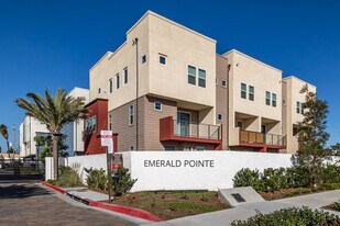 Emerald Pointe in Anaheim, CA - Building Photo
