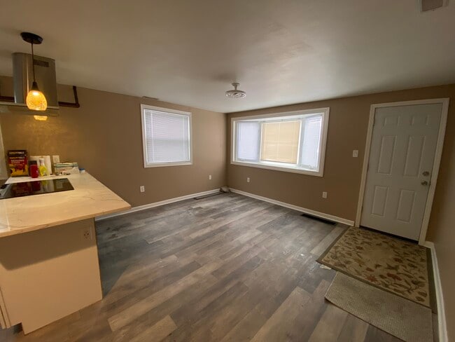 2850 S 35th St in Milwaukee, WI - Building Photo - Building Photo