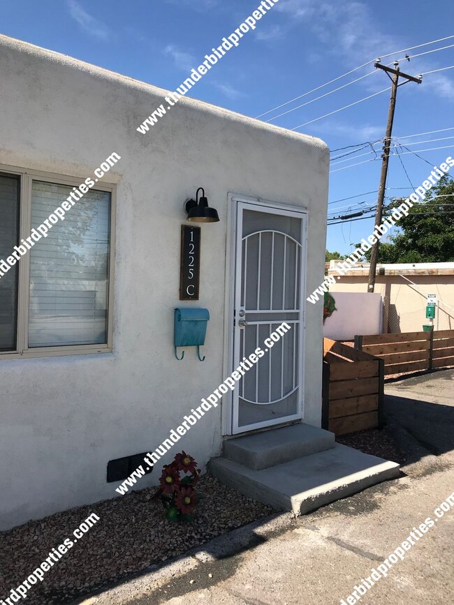 property at 1225 San Mateo Blvd SE
