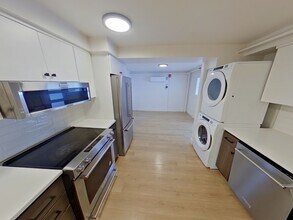 685-695 E 16th Alley in Eugene, OR - Building Photo - Building Photo