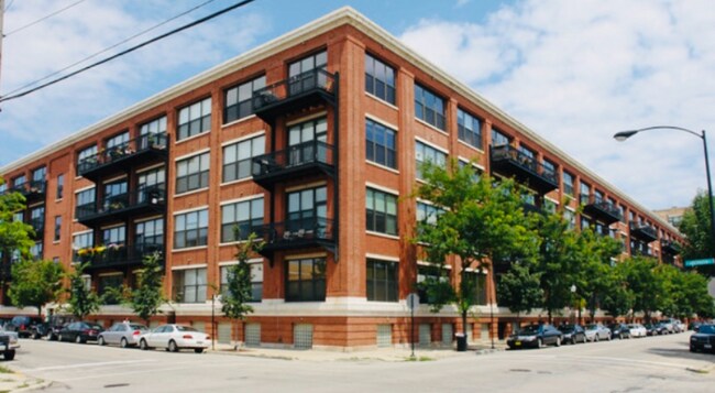 1040 W Adams St